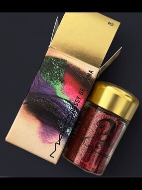 MAC Cosmetics Shimmering Red Loose Pigment